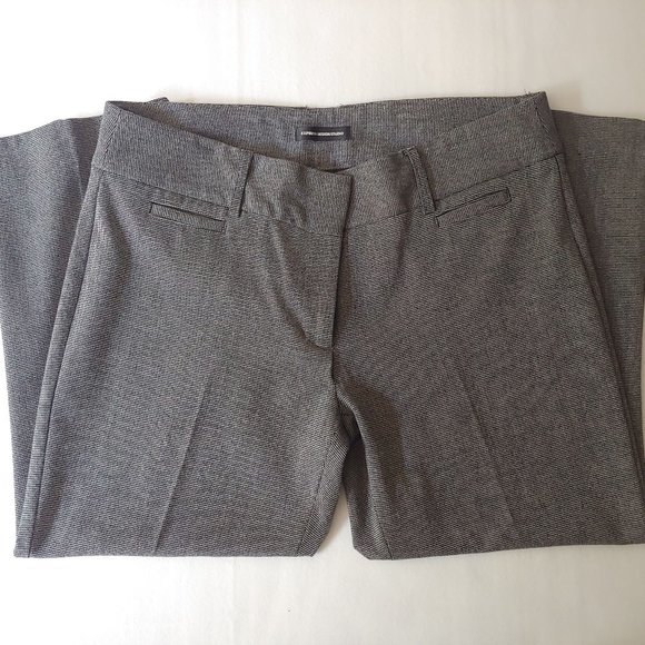 EXPRESS Design Studio Black & White Print Capri Pants Size 10 - Picture 3 of 8